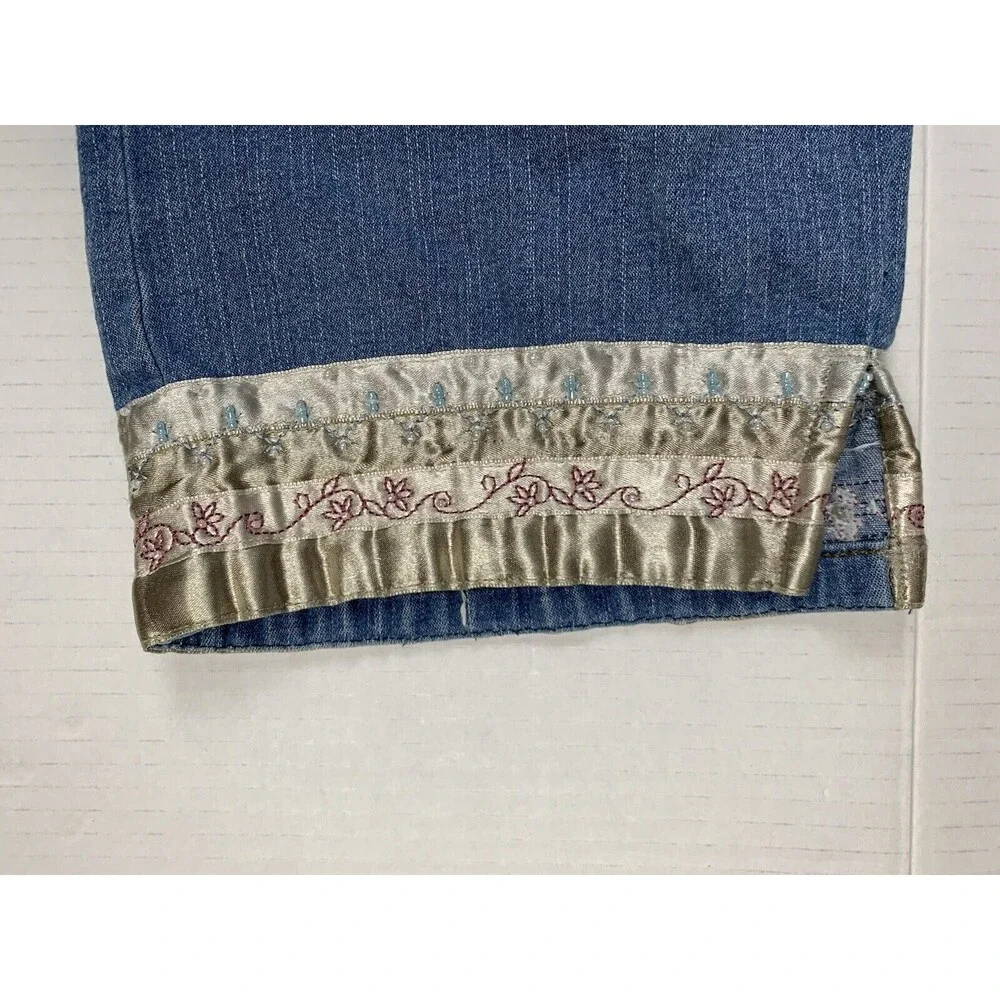 Susan Bristol Women 6 Capri Denim Pants Blue Embroidered Beaded Stretch W29 L22